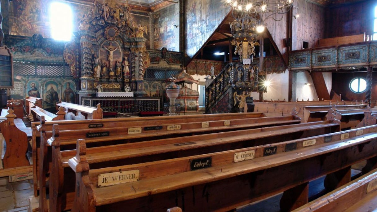 Dřevěný artikulární kostel Kežmarok 1 Zdroj: https://sk.wikipedia.org/wiki/Kostol_Najsv%C3%A4tej%C5%A1ej_Trojice_(Ke%C5%BEmarok)