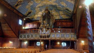 Dřevěný artikulární kostel Kežmarok 3 Zdroj: https://sk.wikipedia.org/wiki/Kostol_Najsv%C3%A4tej%C5%A1ej_Trojice_(Ke%C5%BEmarok)