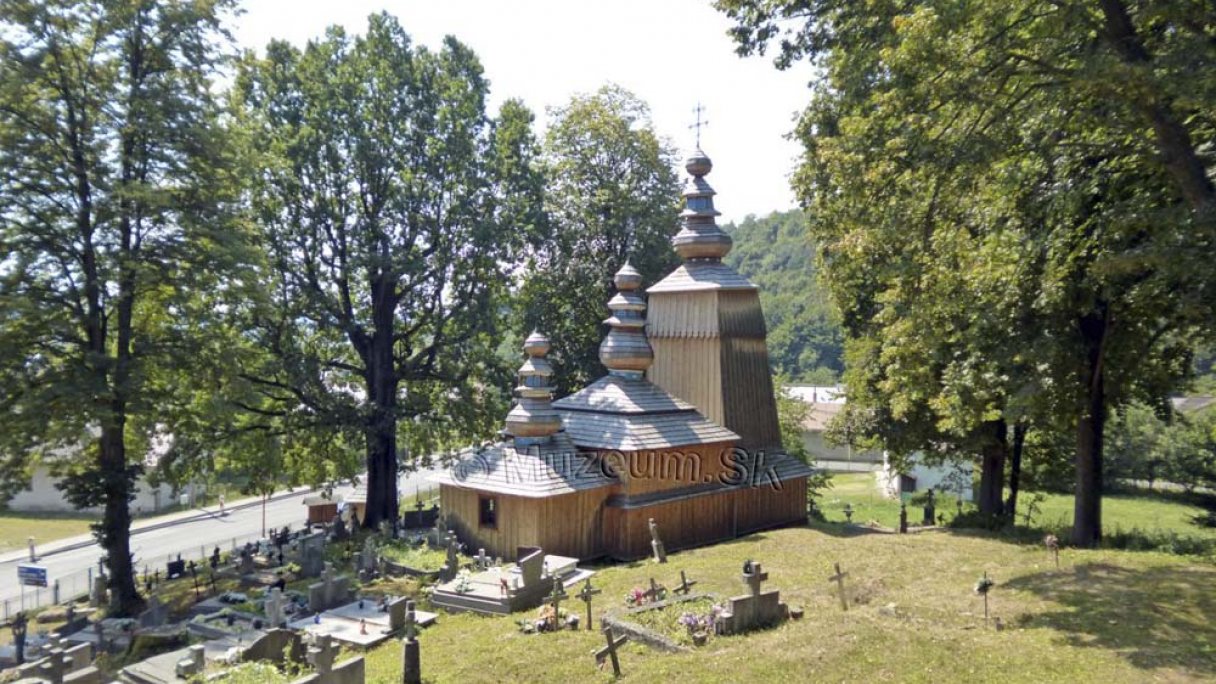 Dřevěný chrám Ochrany Presv. Bohorodičky Hunkovce 1 Zdroj: https://www.muzeum.sk/dreveny-kostol-hunkovce.html