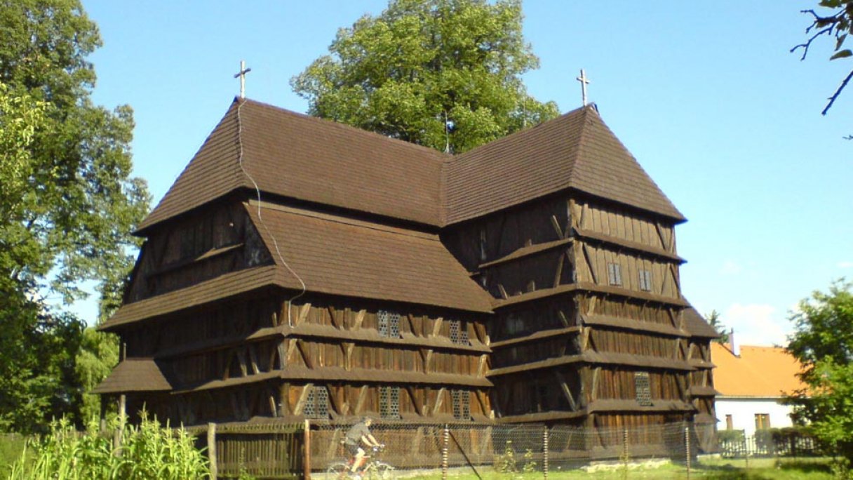 Dřevěný artikulární kostel Hronsek 1 Zdroj: https://sk.wikipedia.org/wiki/Dreven%C3%BD_artikul%C3%A1rny_kostol_(Hronsek)