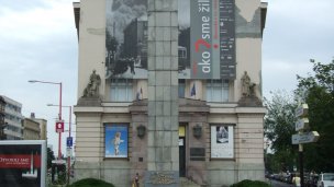 Slovenské národní muzeum (SNM) Bratislava 2 Zdroj: https://sk.wikipedia.org/wiki/Slovensk%C3%A9_n%C3%A1rodn%C3%A9_m%C3%BAzeum