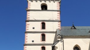 Veža kostola sv. Kataríny Zdroj: https://www.muzeumkremnica.sk/_img/Documents/_MMM/Fotogalerie/Veza_kostola_sv_Katariny.jpg