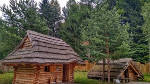 Středověká vesnice Paseka 4 Autor: F K Zdroj: https://slovenskycestovatel.sk/item/stredoveka-dedina-paseka