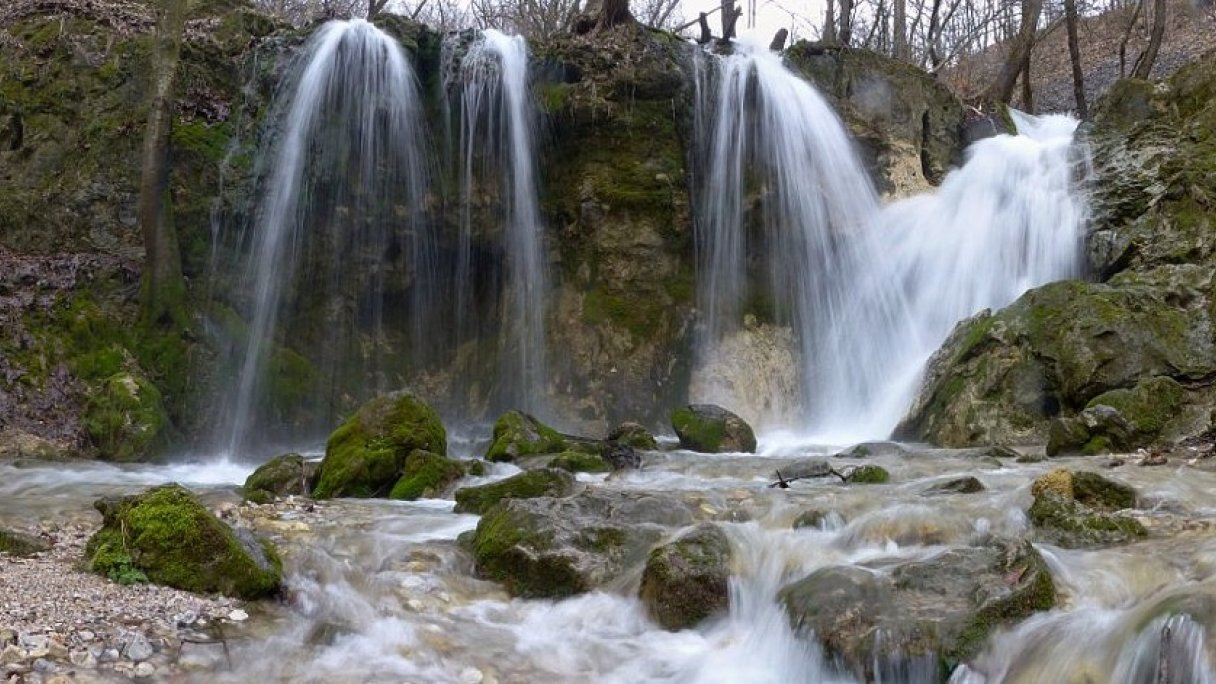 Hájske vodopády Autor: Govisity.com Zdroj: https://www.flickr.com/photos/53113704@N03/25437044112/sizes/l/